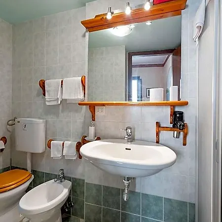 Hotel Belvilla By Oyo La House 3*