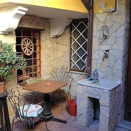 Belvilla By Oyo La House Hotel 3*